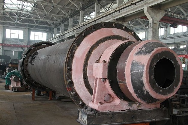 Φ2.2×6.4m生料球磨机小齿轮轴承下座断裂的修复方法